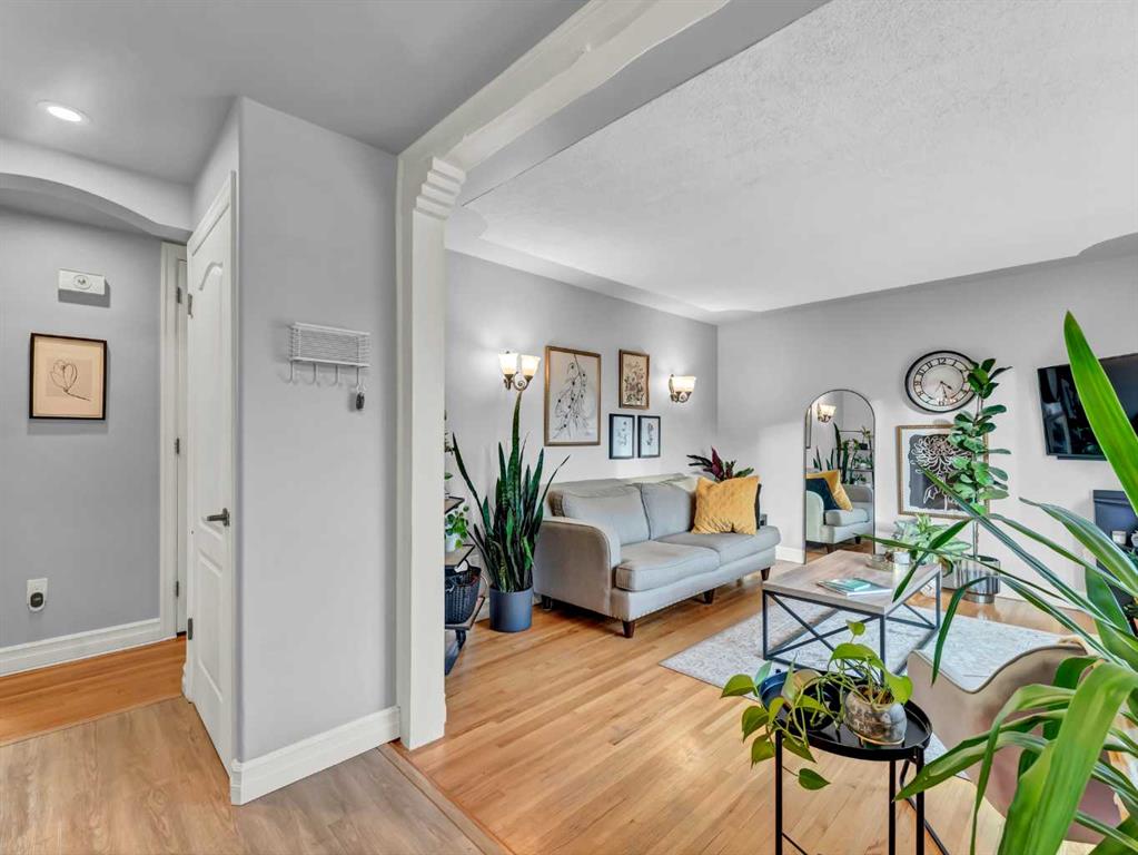 Picture for 136 14 Street NW