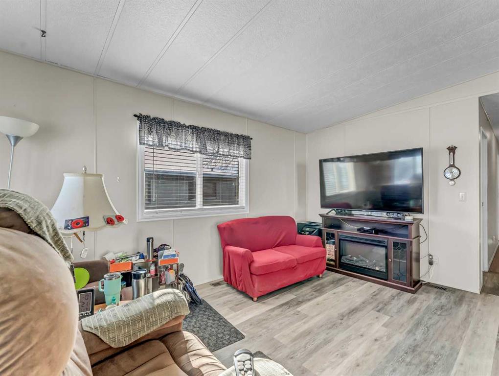 Picture for 342 Cornell Crescent SW