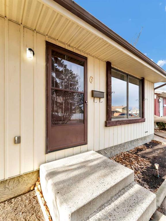 Picture for 6 Simpson Crescent SE