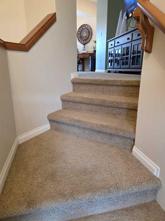 Picture for 46 Terrace View NE