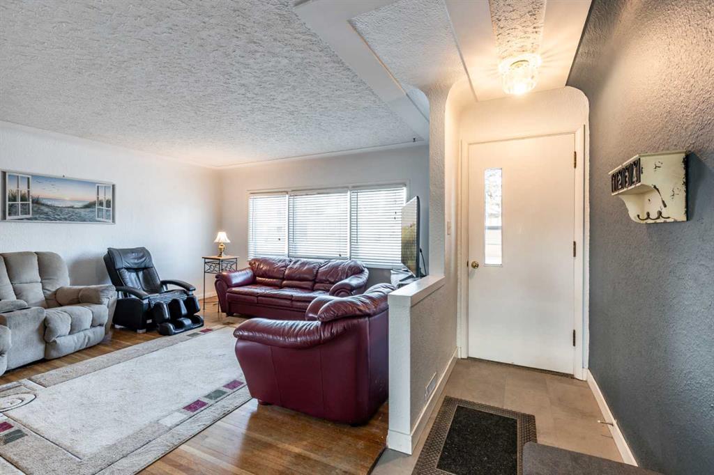 Picture for 443 11 Street SW