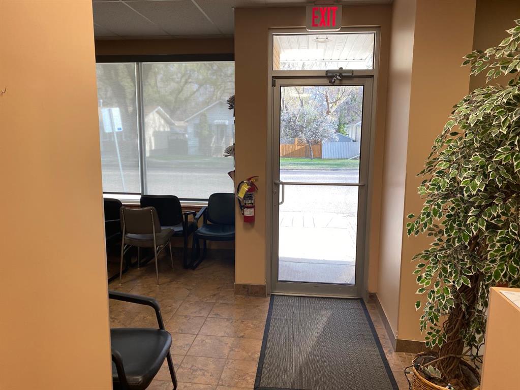 Picture for 28 3 Street NE