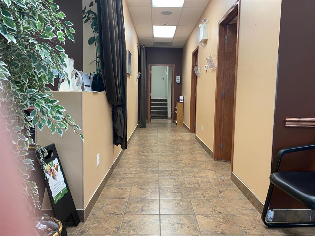 Picture for 28 3 Street NE