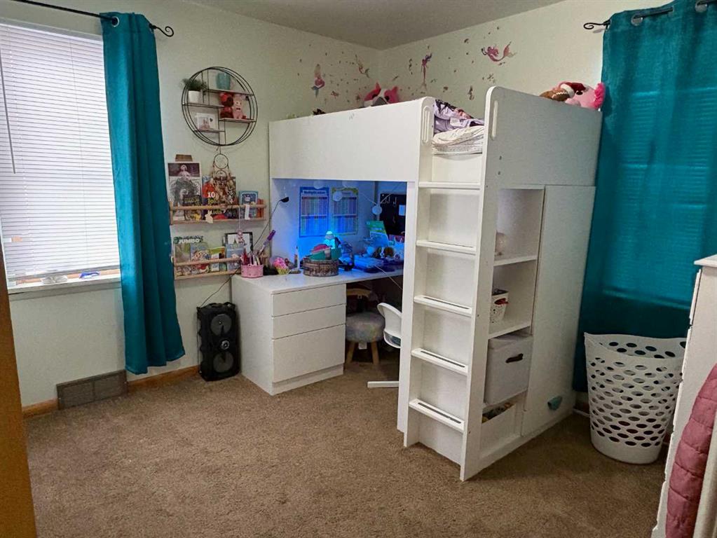 Picture for 374 10 Street SE