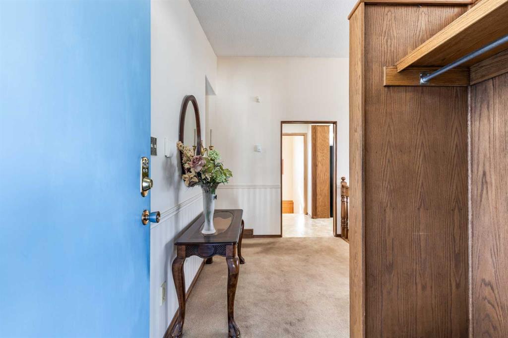 Picture for 324 Mitchell Crescent NW