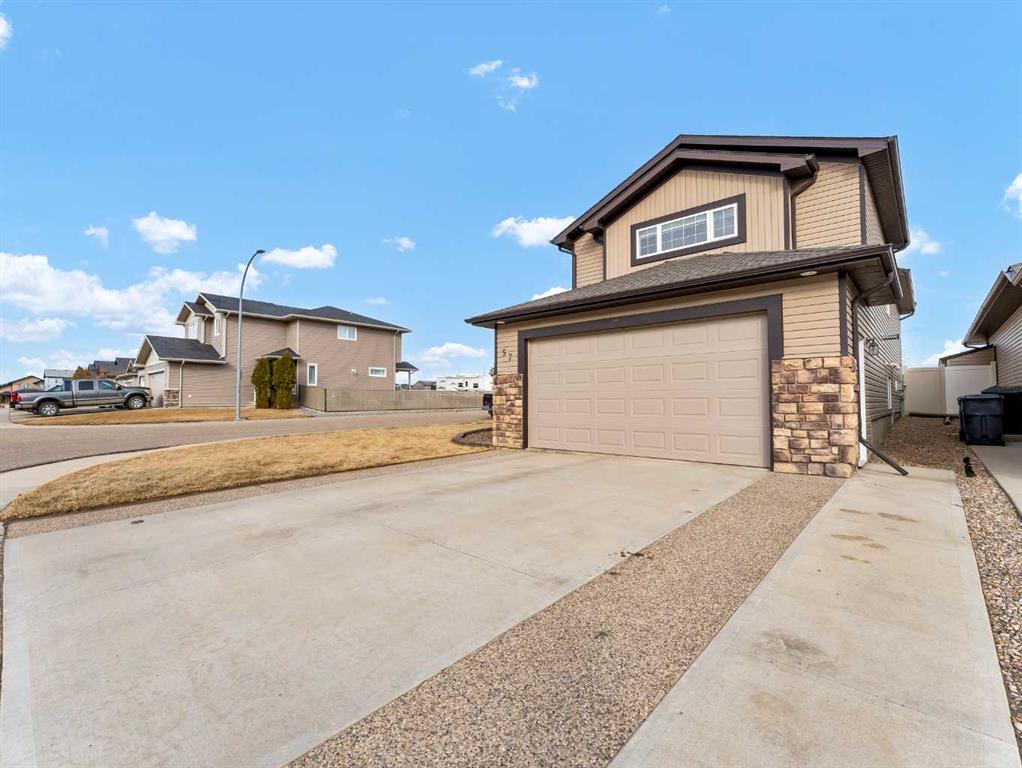 Picture for 57 Hamptons Close SE