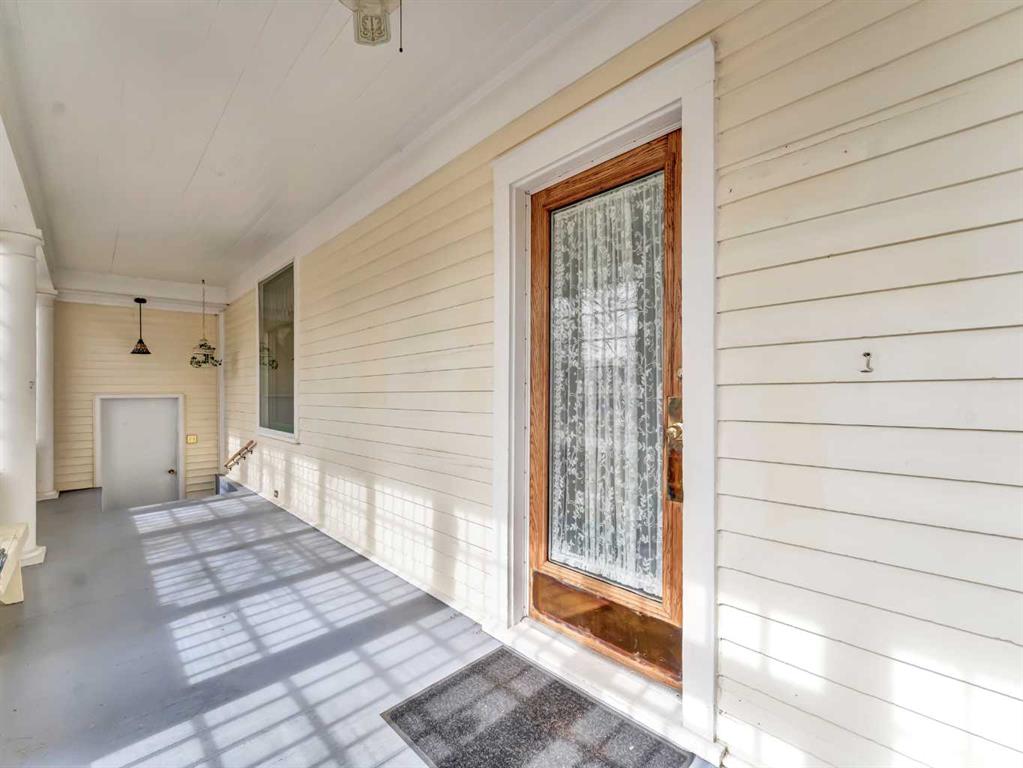 Picture for 134 3 Street SW