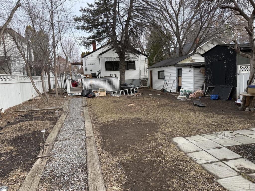 Picture for 319 7 Street SE