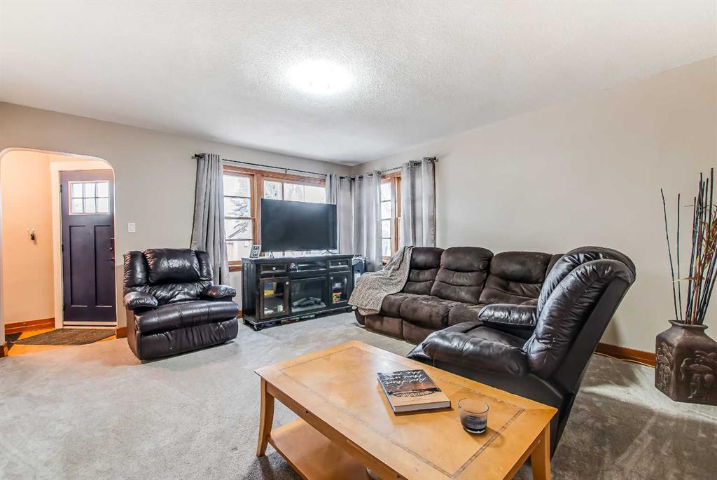 Picture for 1061 Queen Street SE