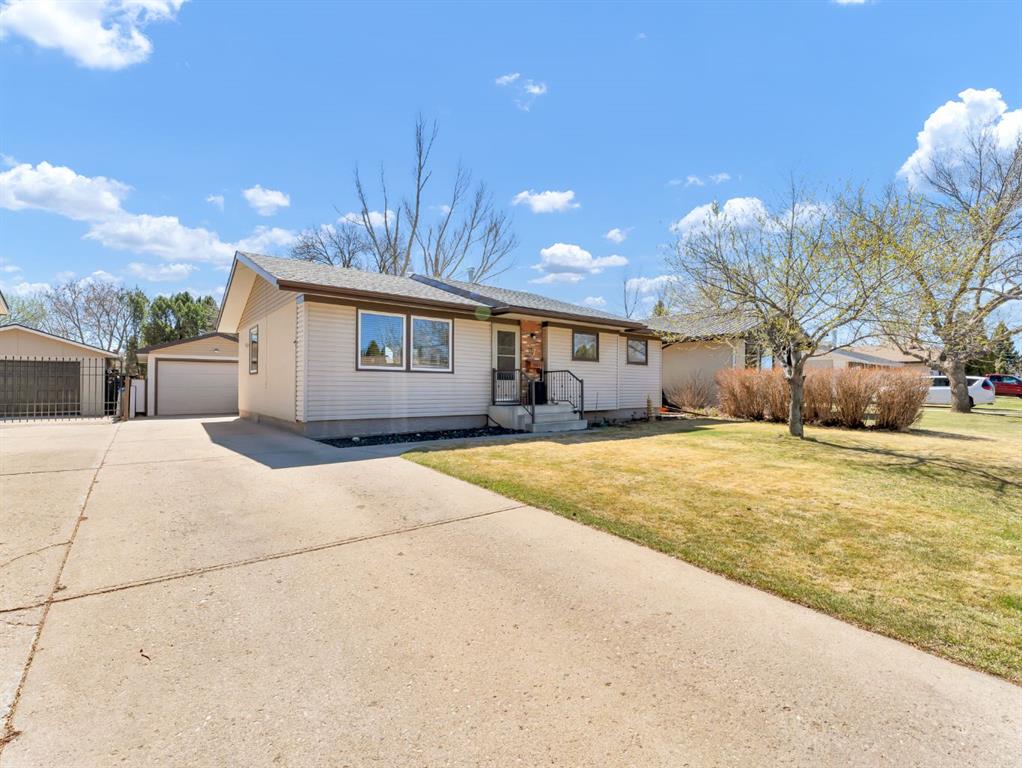 Picture for 17 Ross Glen Way SE