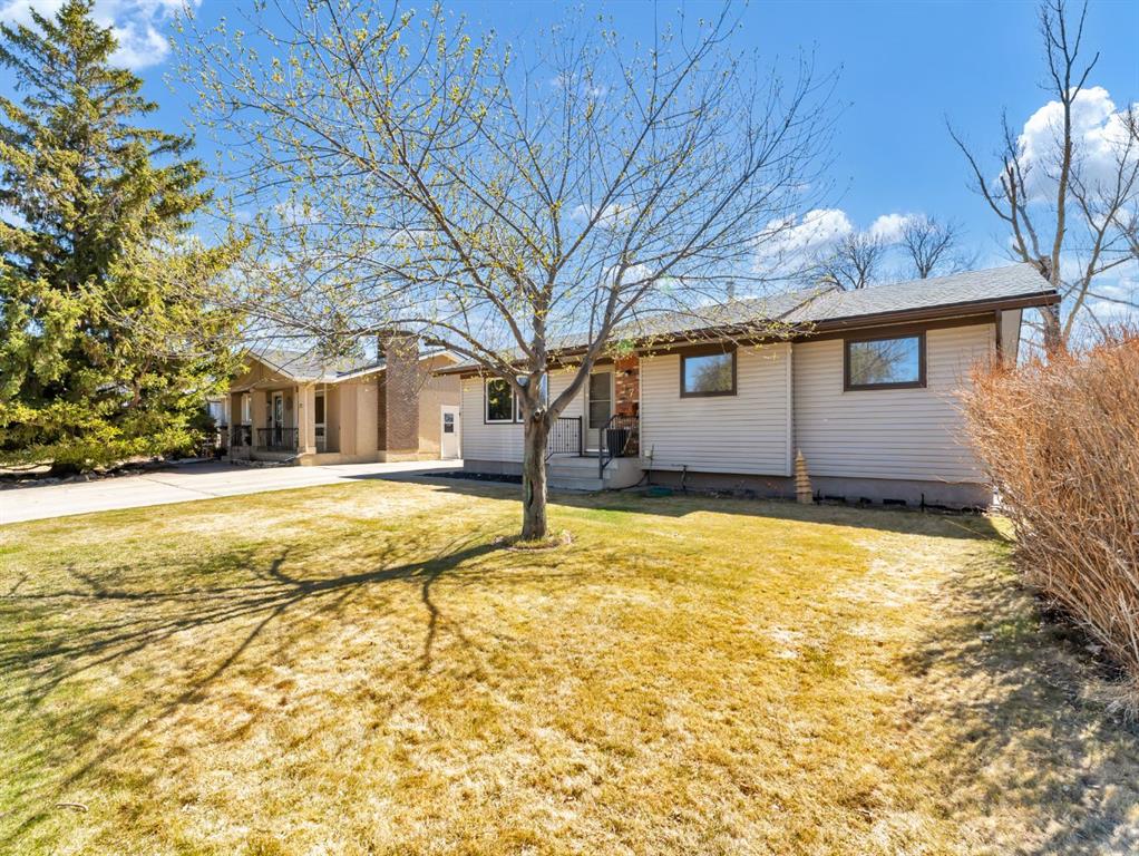 Picture for 17 Ross Glen Way SE