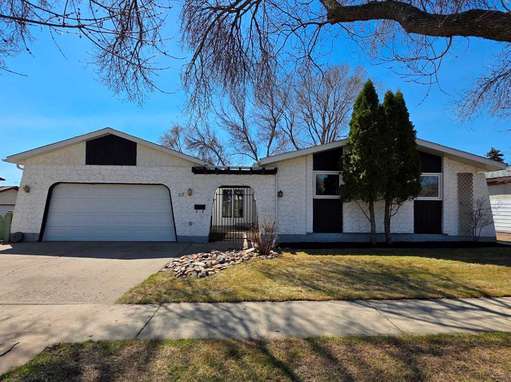 Picture for 717 3 Street NW