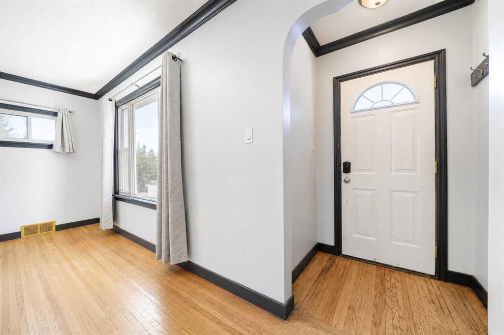 Picture for 20 6 Street SW