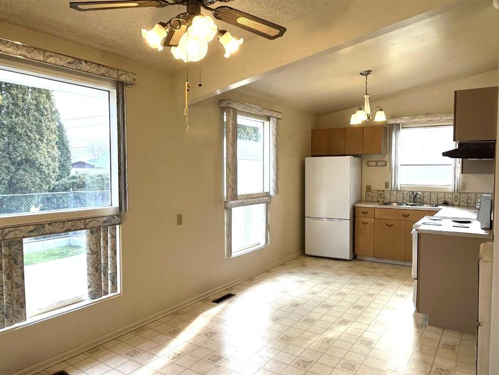 Picture for 895 16A Street NE