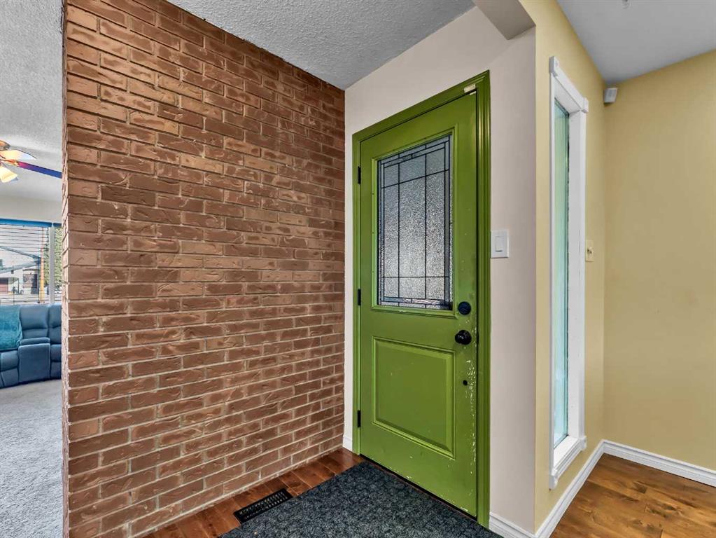 Picture for 86 Milne Place SE