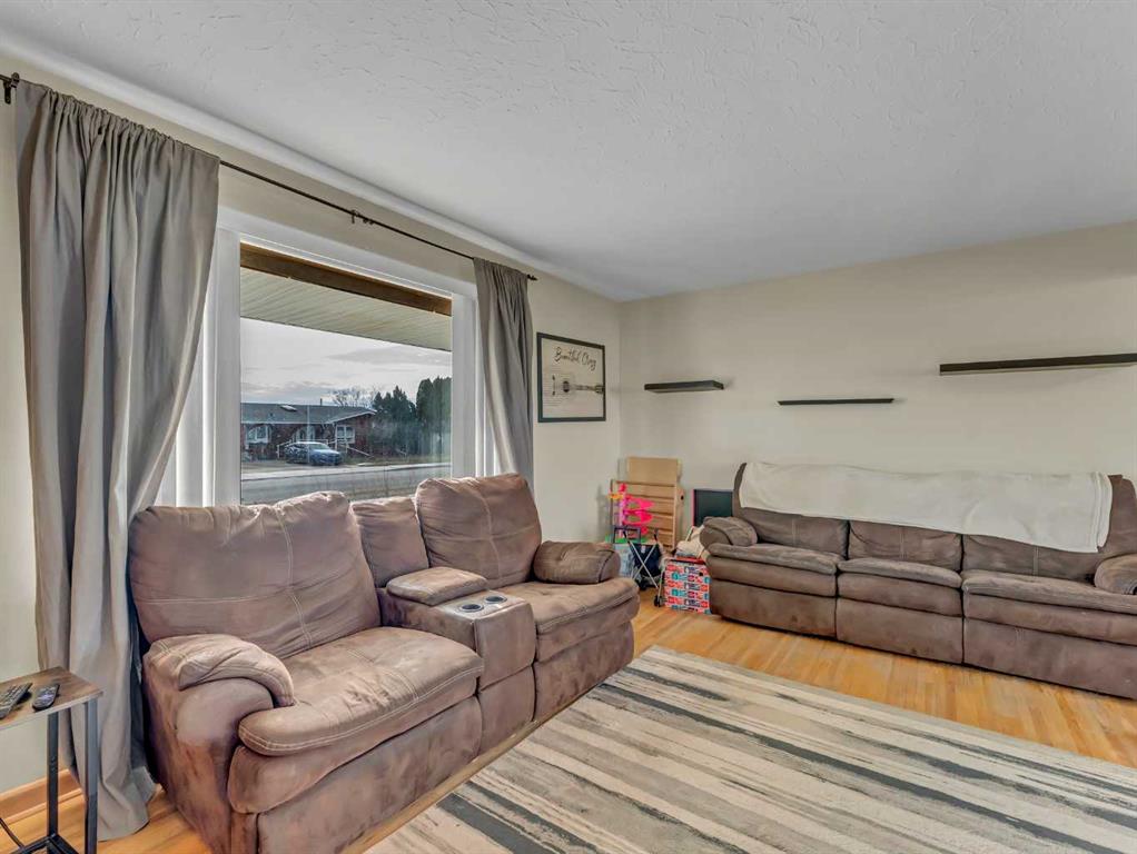 Picture for 18 7 Street NW