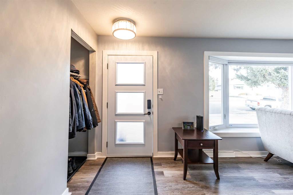 Picture for 353 12 Street SW