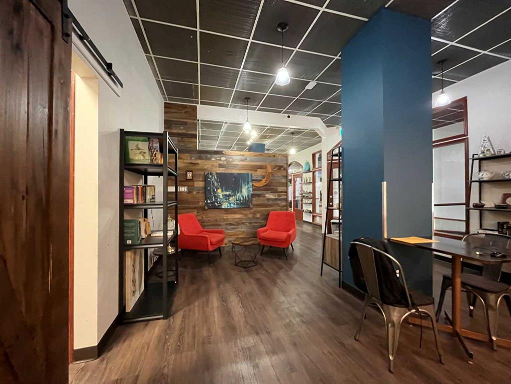 Picture for 104, 579 3 Street SE