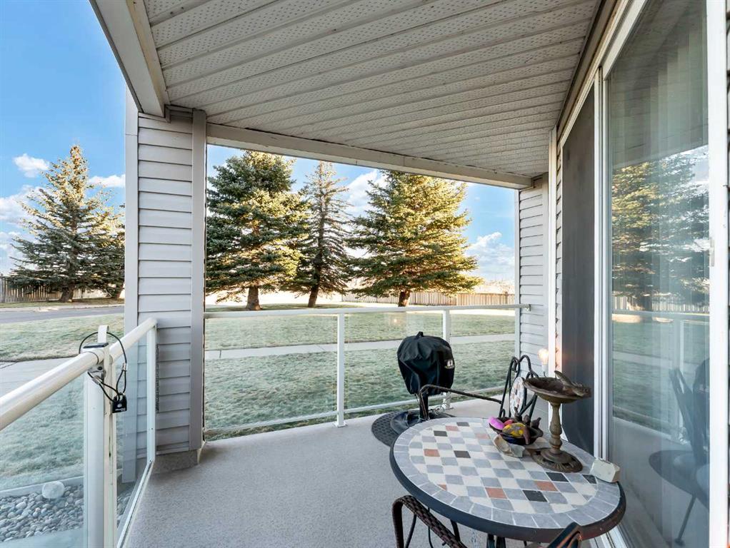 Picture for 101, 1648 Saamis Drive NW