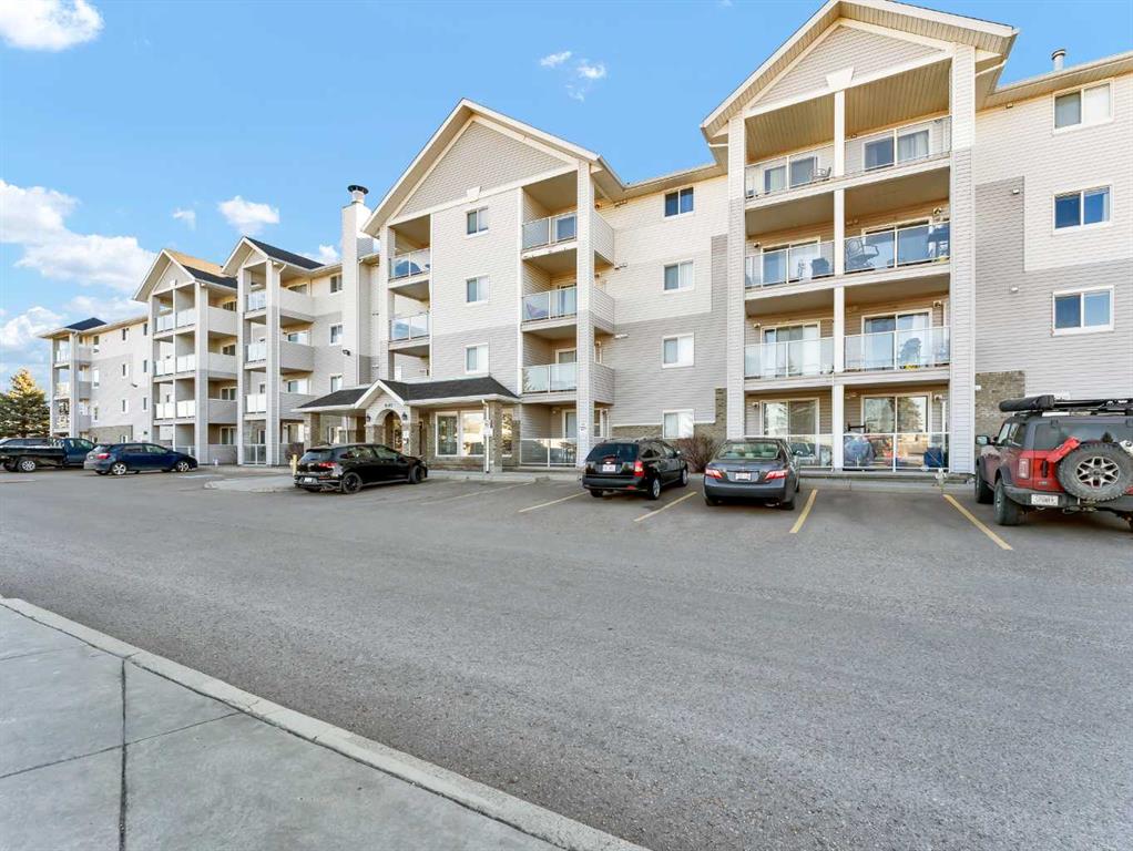 Picture for 101, 1648 Saamis Drive NW