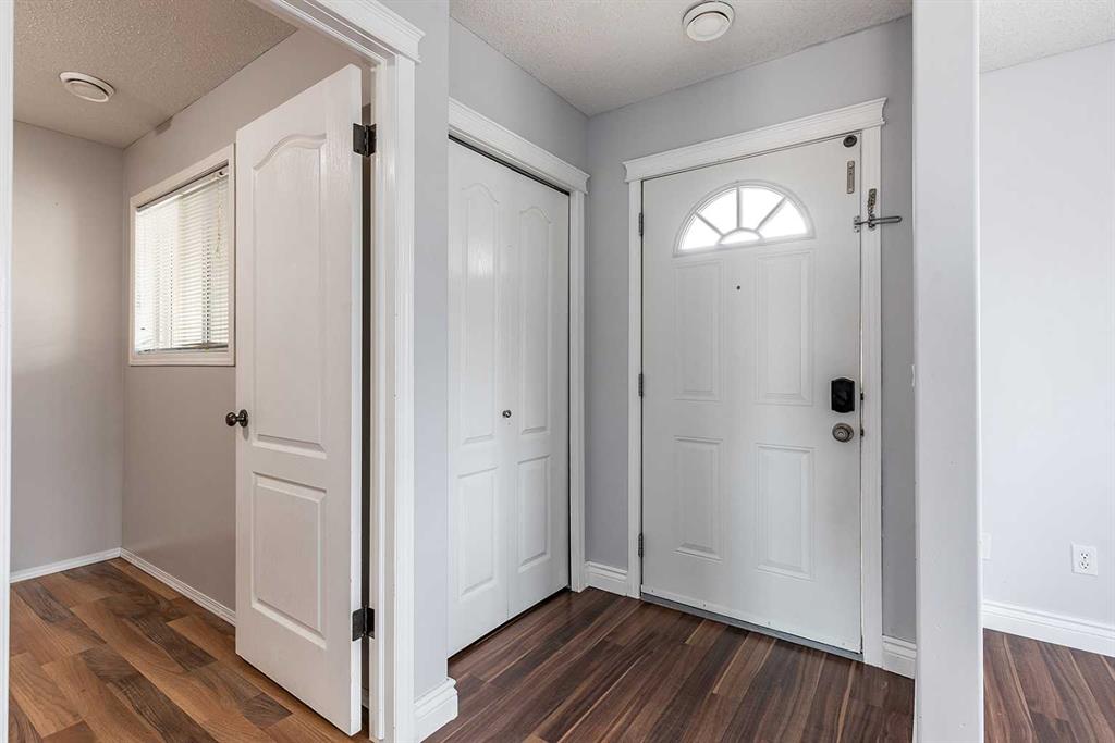 Picture for 37 Northlands Lane NE