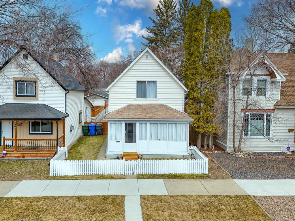 Picture for 870 Balmoral Street SE