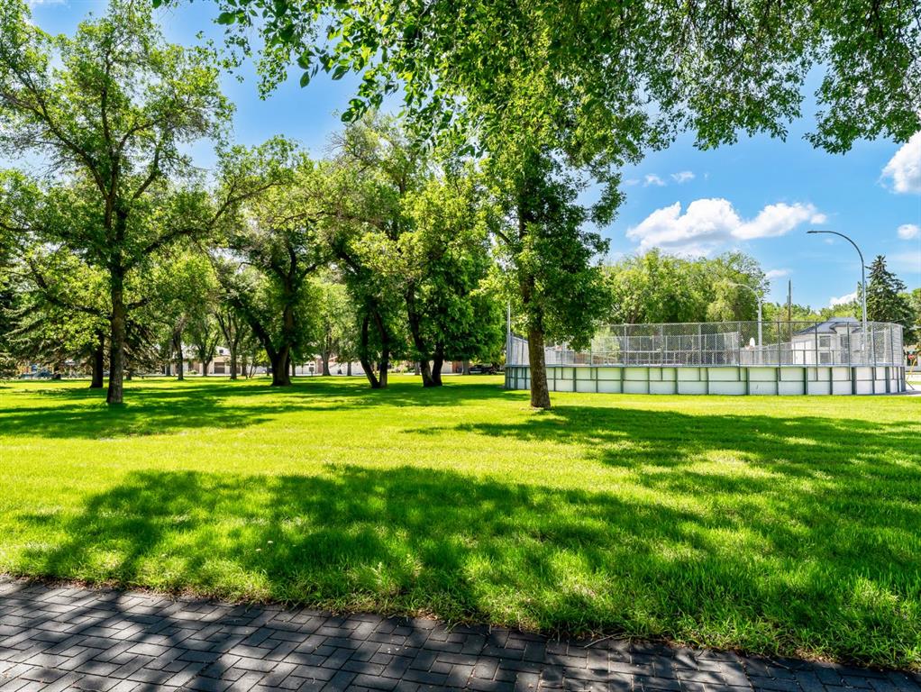 Picture for 170 2 Street NW