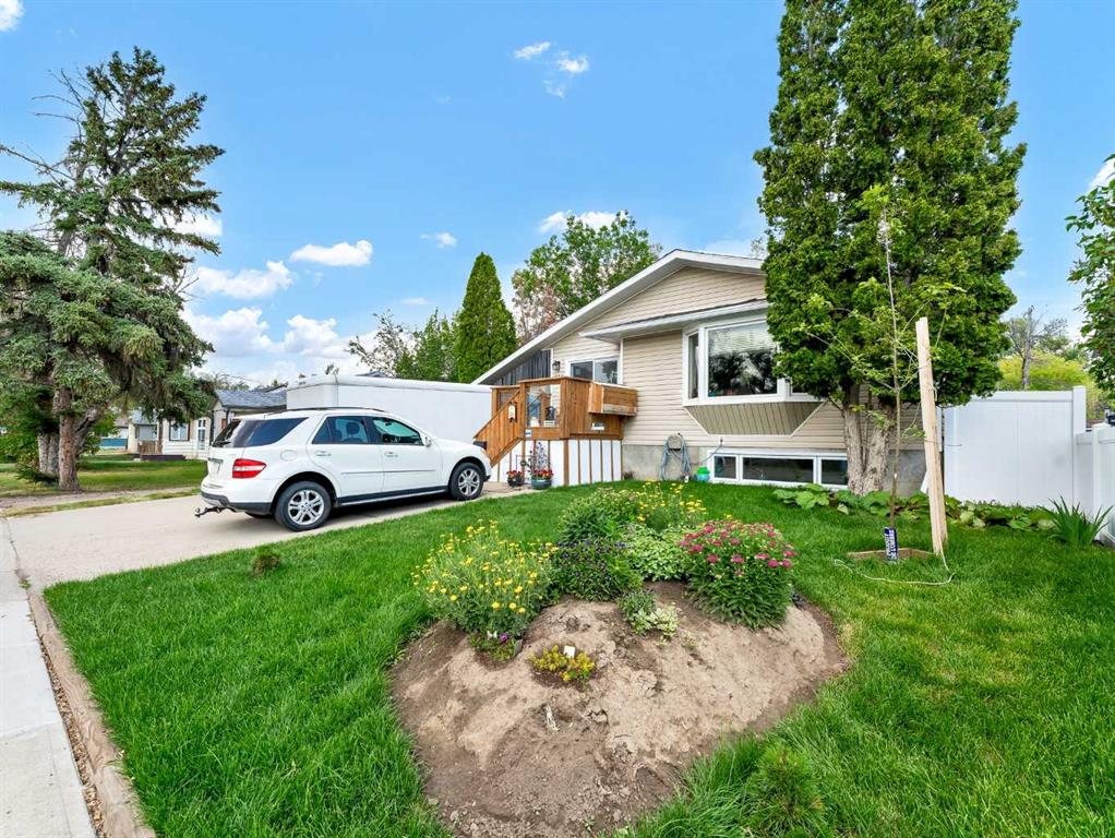 Picture for 215 4 Street SE