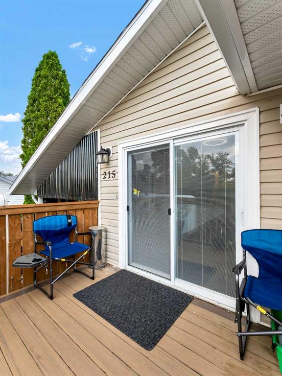 Picture for 215 4 Street SE