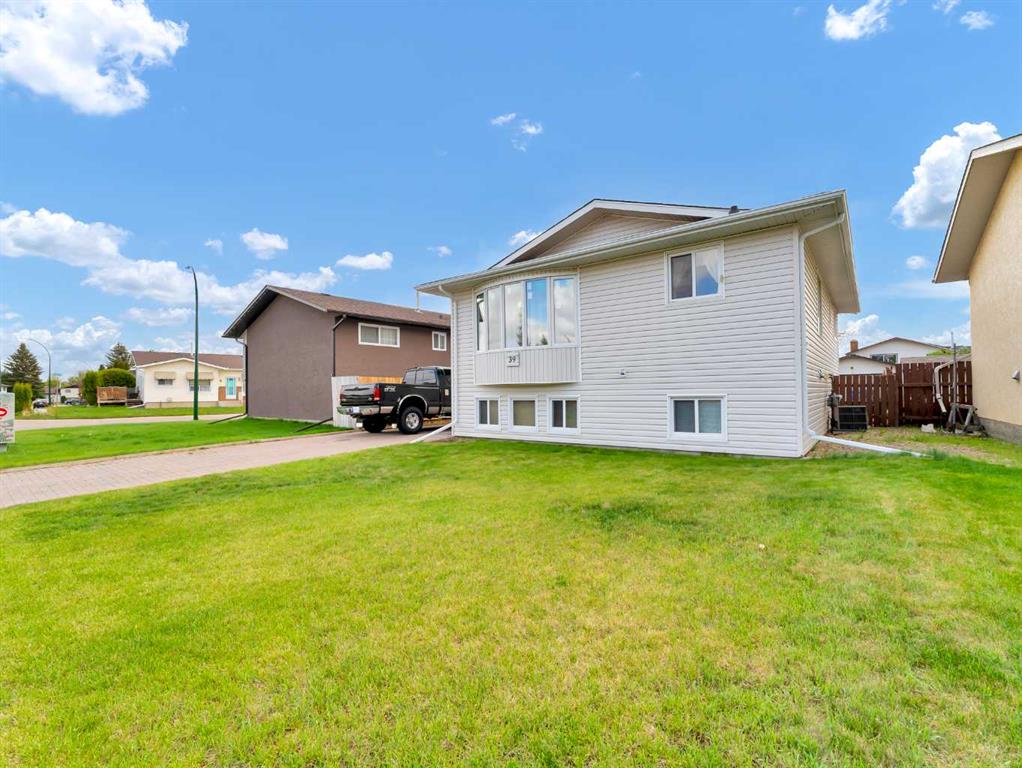 Picture for 39 Rae Crescent SE