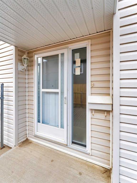 Picture for 39 Rae Crescent SE