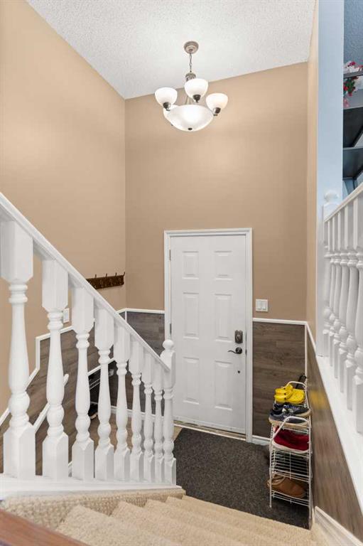 Picture for 456 Sissons Crescent SE