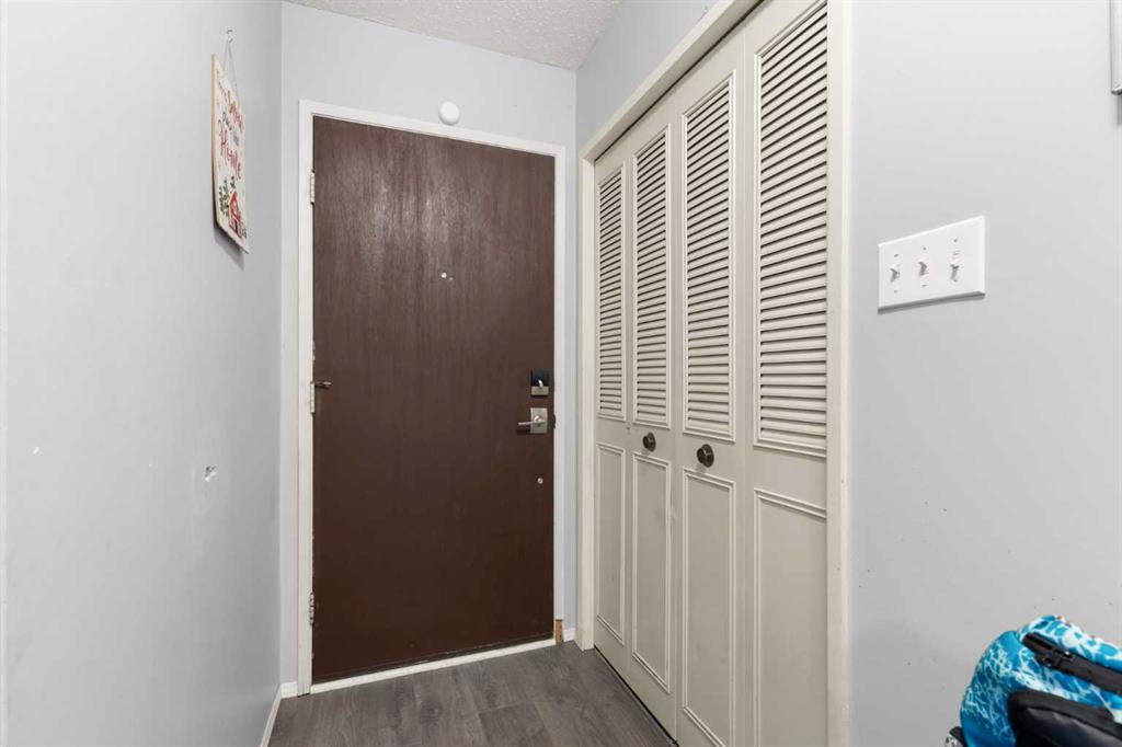 Picture for 211 Ross Glen Drive SE