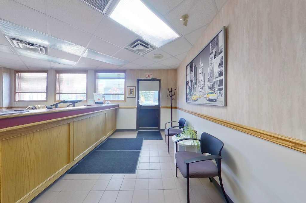Picture for 562 2 Street SE