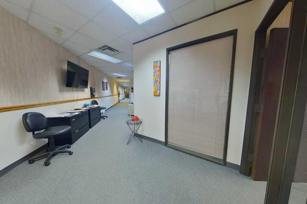 Picture for 562 2 Street SE