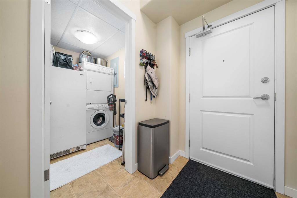 Picture for 401, 19 Terrace View NE https://www.cirrealty.ca/reb/mhreb/8/A2264978_18.jpg