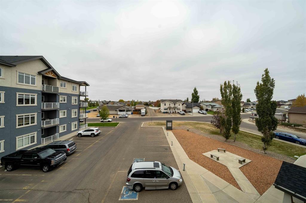 Picture for 401, 19 Terrace View NE https://www.cirrealty.ca/reb/mhreb/8/A2264978_24.jpg
