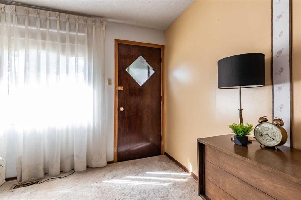 Picture for 1070 Queen Street SE