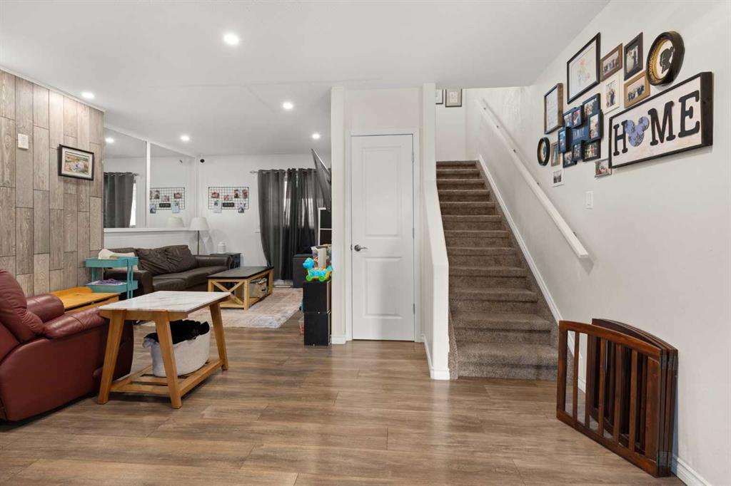 Picture for 613 5 Avenue SE