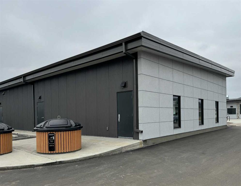 Picture for 204, 4979 Southlands Drive SE