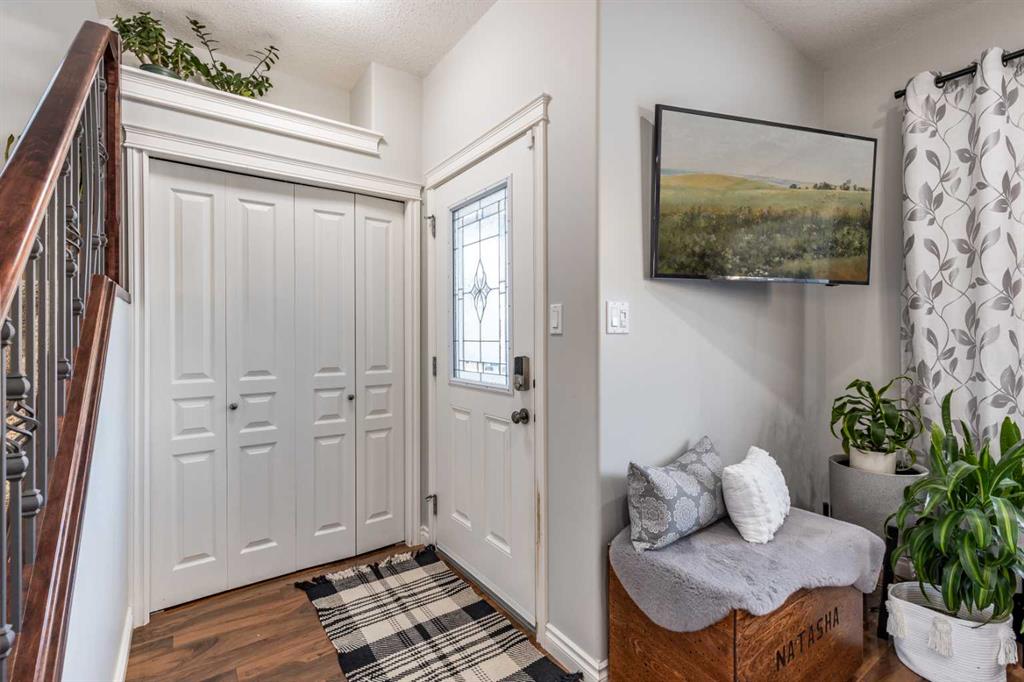 Picture for 129 Ranchman Crescent NE