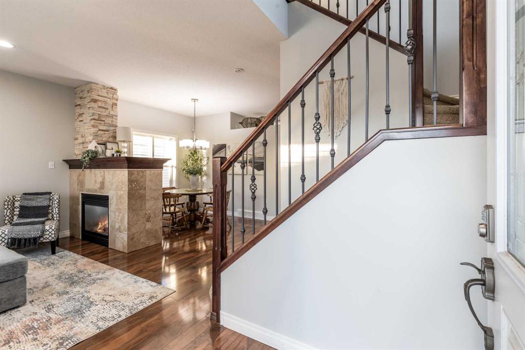 Picture for 129 Ranchman Crescent NE