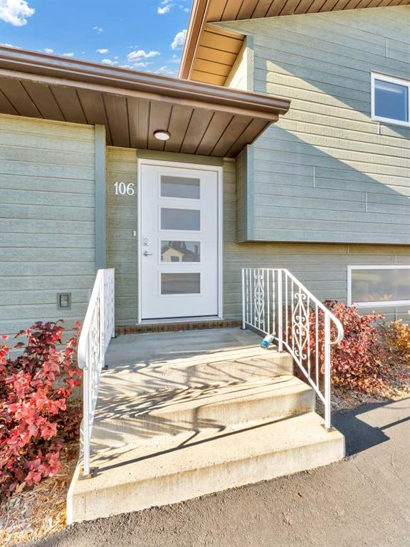 Picture for 106 Rossland Road SE