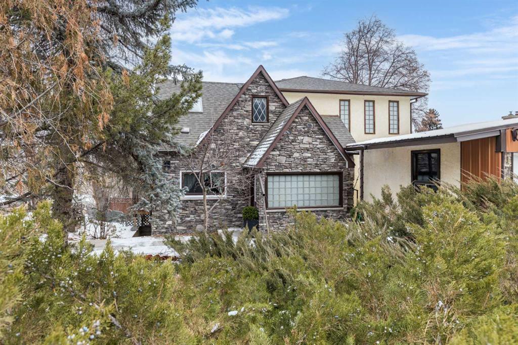 Picture for 176 1 Street SW