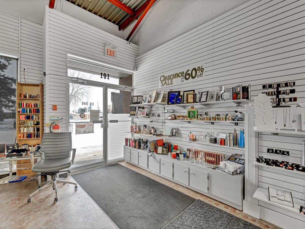 Picture for 101, 1601 Dunmore Road SE