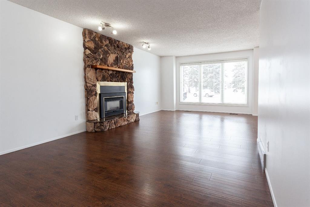 Picture for 118 Shaw Crescent SE