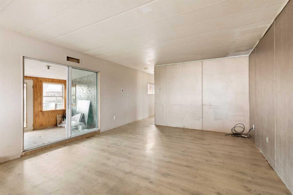 Picture for 109, 4000 13 Avenue SE