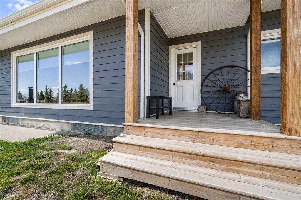 Picture for 104040 Range Road 111  