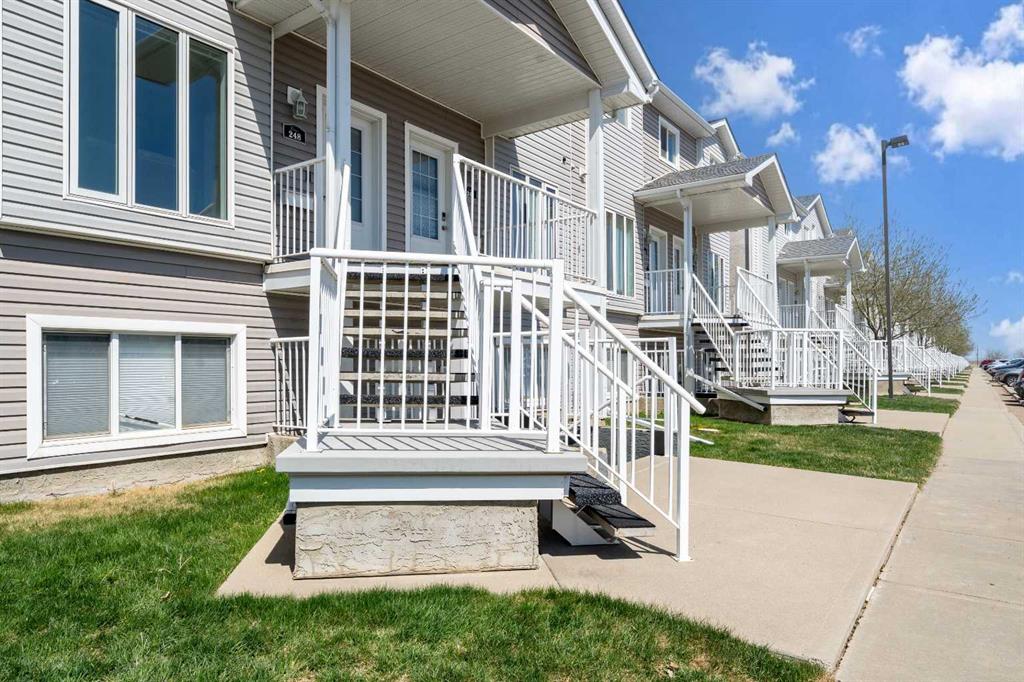 Picture for 248 Northlands Pointe NE