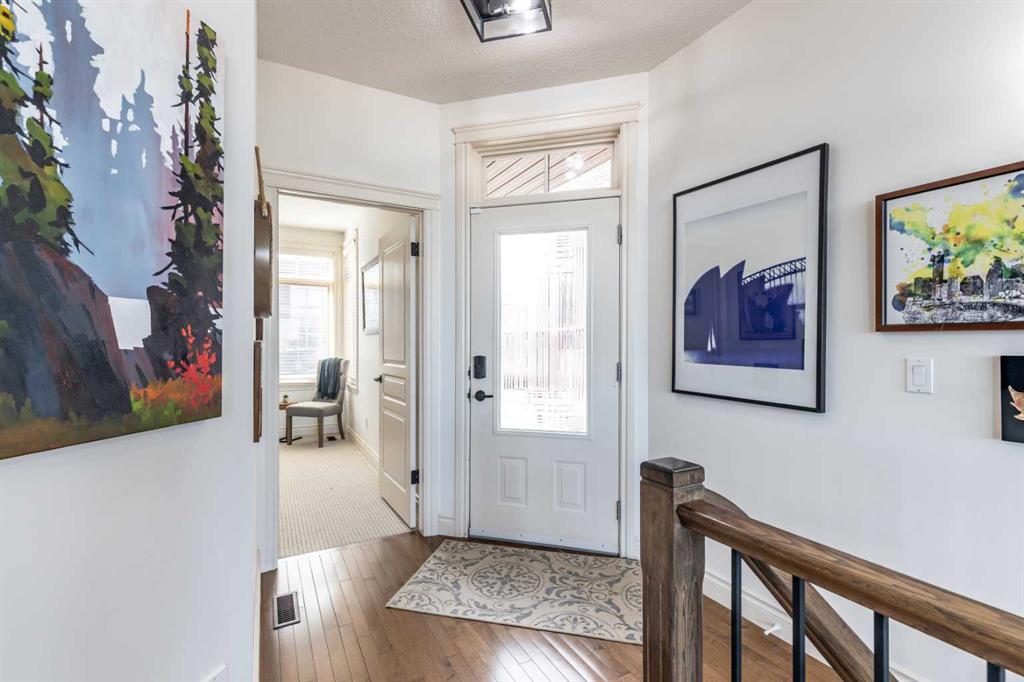 Picture for 10 Palisades Mews NE